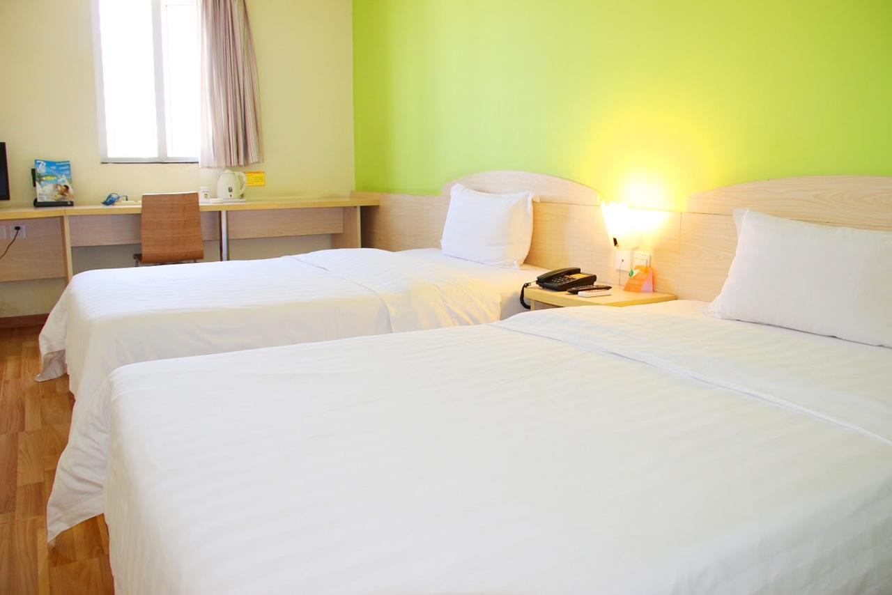 7Days Inn Foshan Shunde Ronggui Xiao Huangpu Bagian luar foto